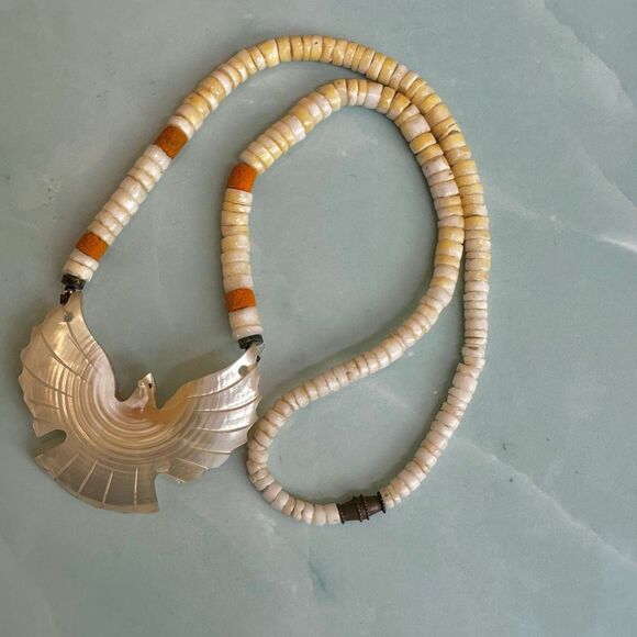 Vintage Carved Mother of Pearl Thunderbird Necklace Heishi Beads - Picture 6 of 13